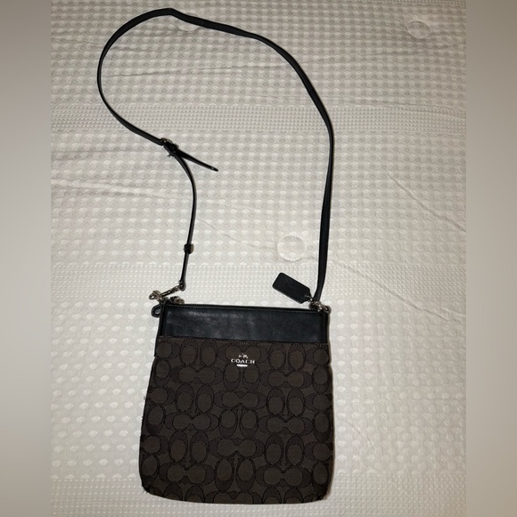 Coach purse - Picture 4 of 4